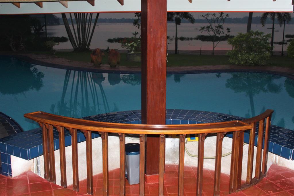 Blue Water Villa Piliyandala Buitenkant foto