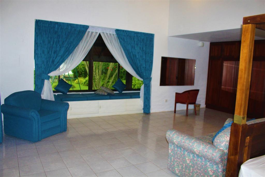 Blue Water Villa Piliyandala Buitenkant foto