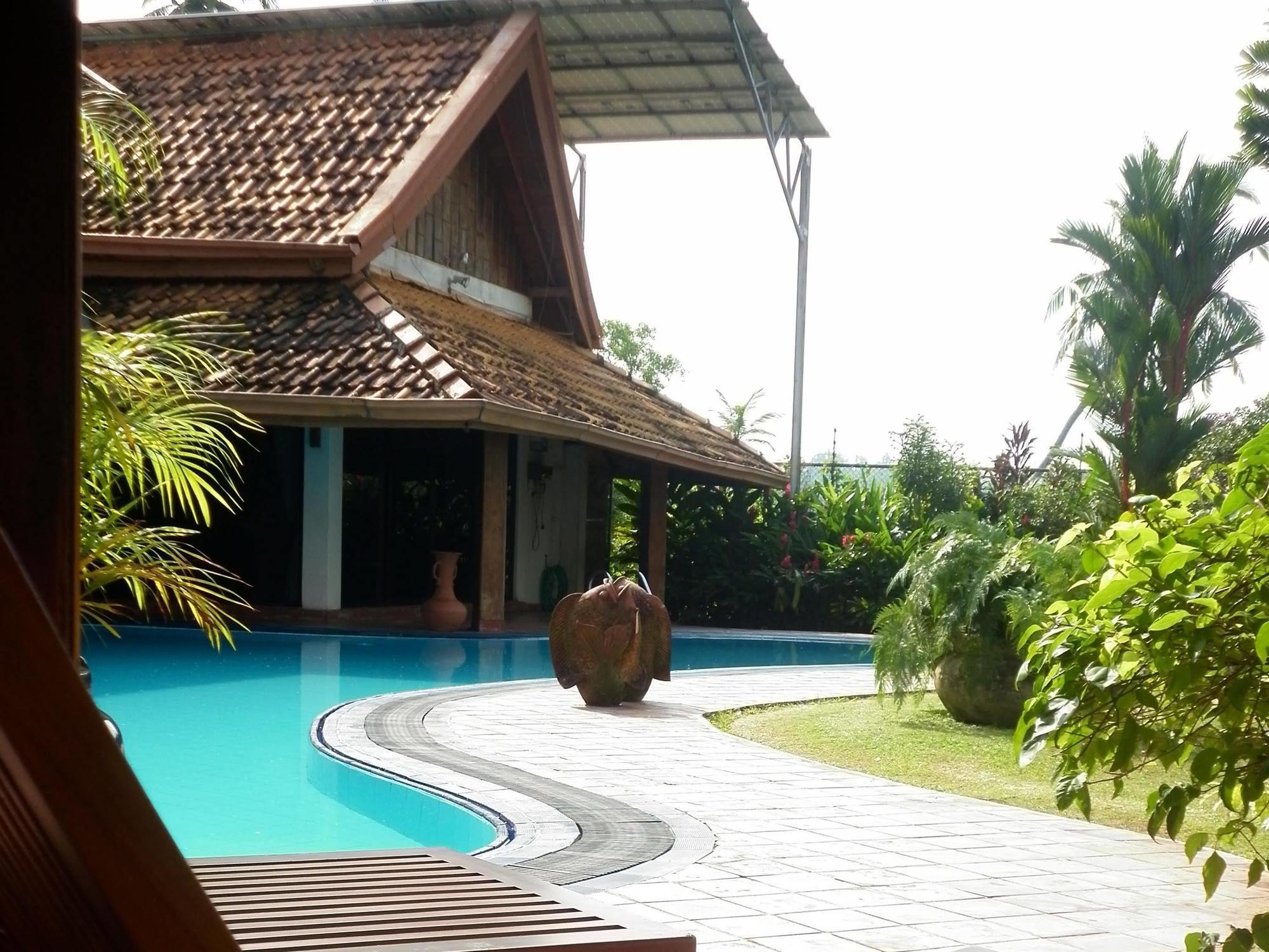 Blue Water Villa Piliyandala Buitenkant foto