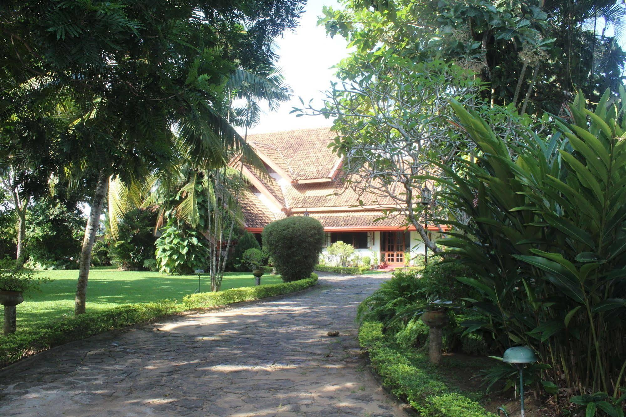 Blue Water Villa Piliyandala Buitenkant foto