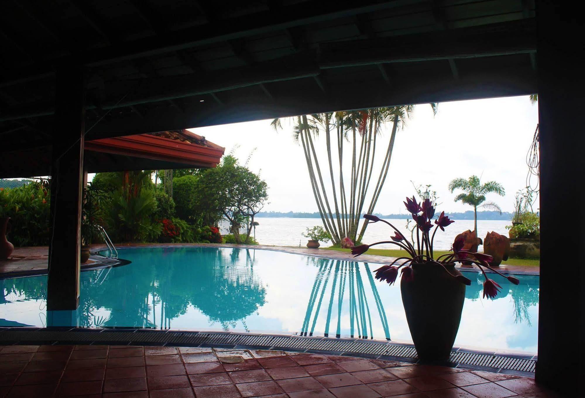 Blue Water Villa Piliyandala Buitenkant foto